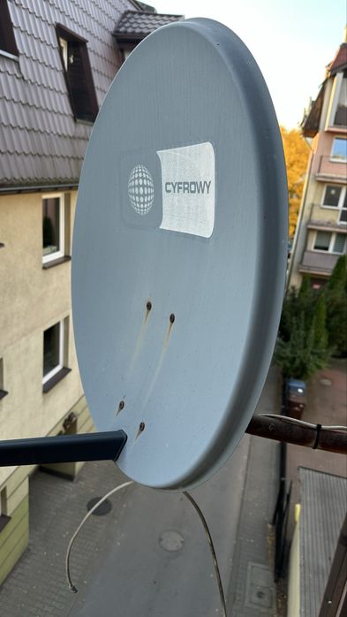 oddam za darmo  używaną antenę satelitarną Cyfrowy .