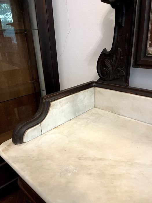 toucador base em mármore com espelho