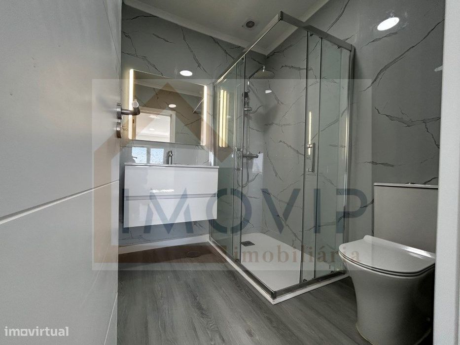 Apartamento T2 Remodelado em Setúbal