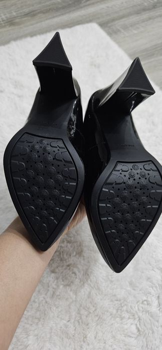 Sapatos verniz Geox
