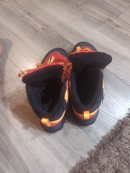 Buty trekkingowe 36 śniegowce kozaki Quechua ocieplane sznurowane