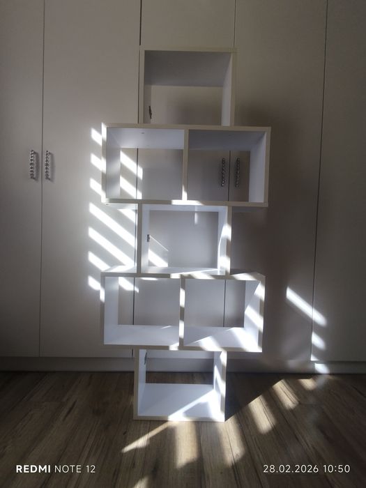 Półka ścienna biała