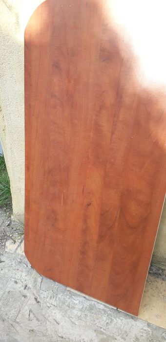 Blat kuchenny w kolorze brązowym