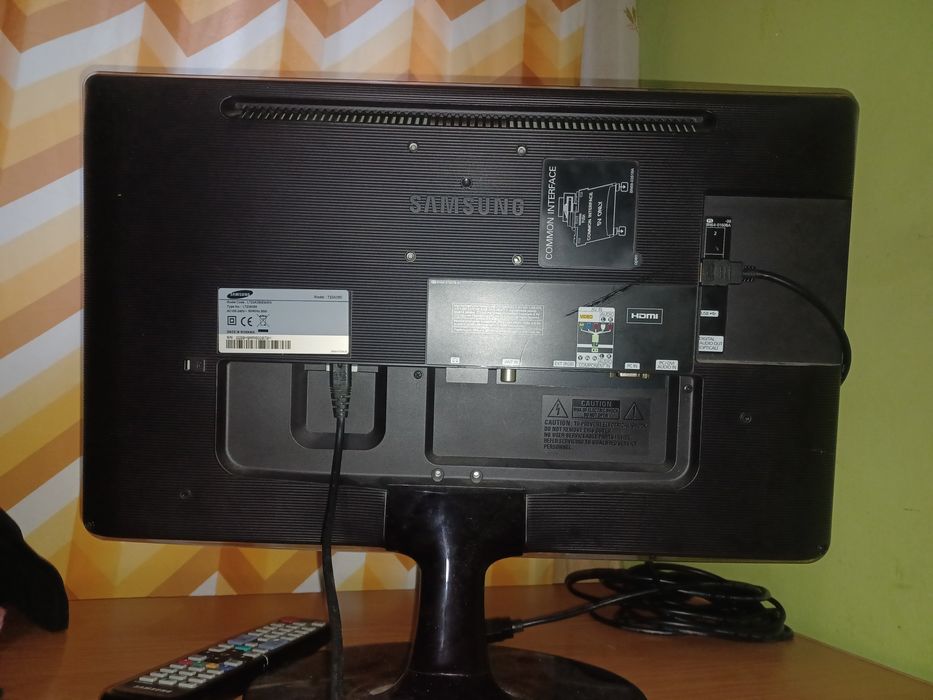TV Monitor Samsung T23A350 23 cale + pilot