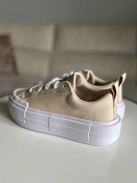 Nowe trampki na platformie Converse Ctas Cruise unisex 39 - 24,5 cm, beżowe