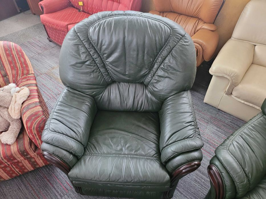 Sofás individuais em pele de cor verde - Muito bom estado