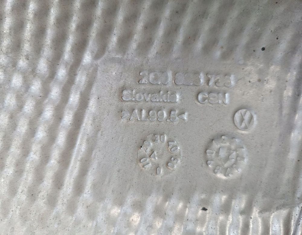 alt