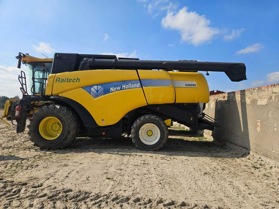 Комбайн зернозбиральний New Holland-CX8090
