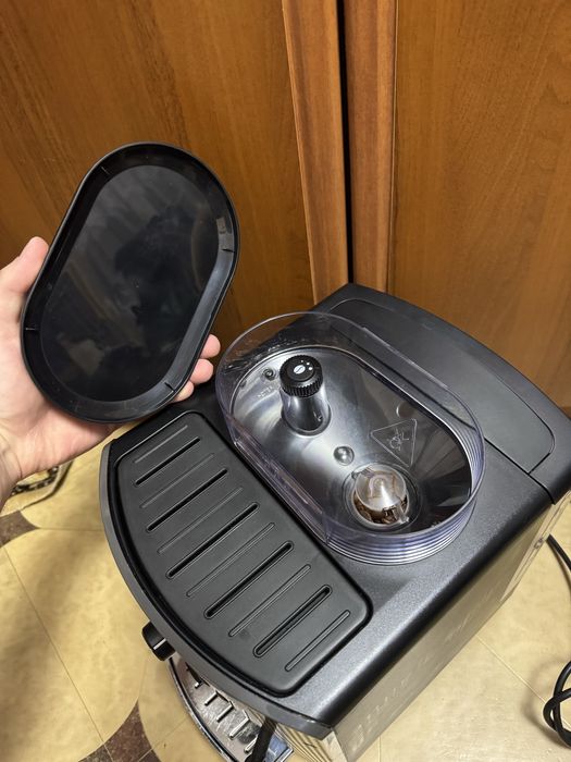 Кавомашина кавоварка автоматична зернова Krups EA810B