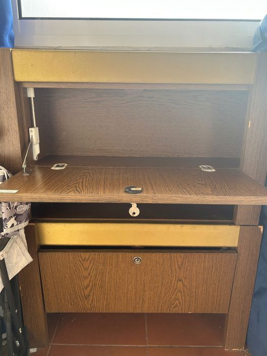 Sapateira ou móvel para outros afins