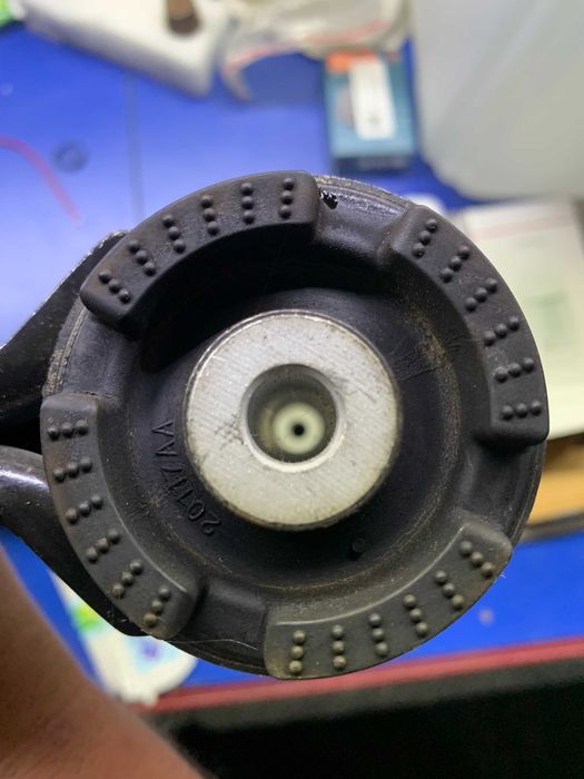 Рычаг передней подвески (подкова) Tesla Model S верхний правый