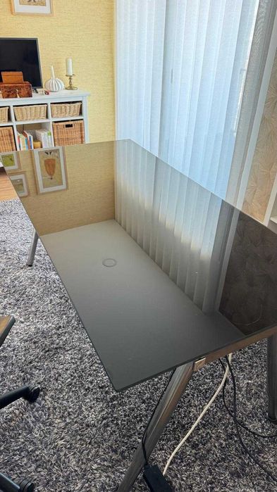 Secretária moderna em vidro – excelente estado