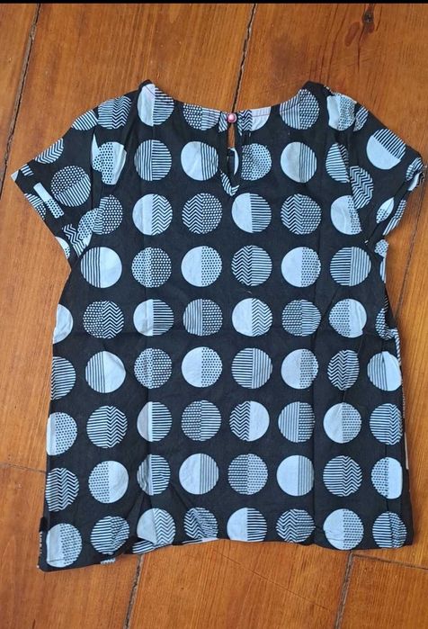 Camisa bolas preto Okaidi 8 anos
