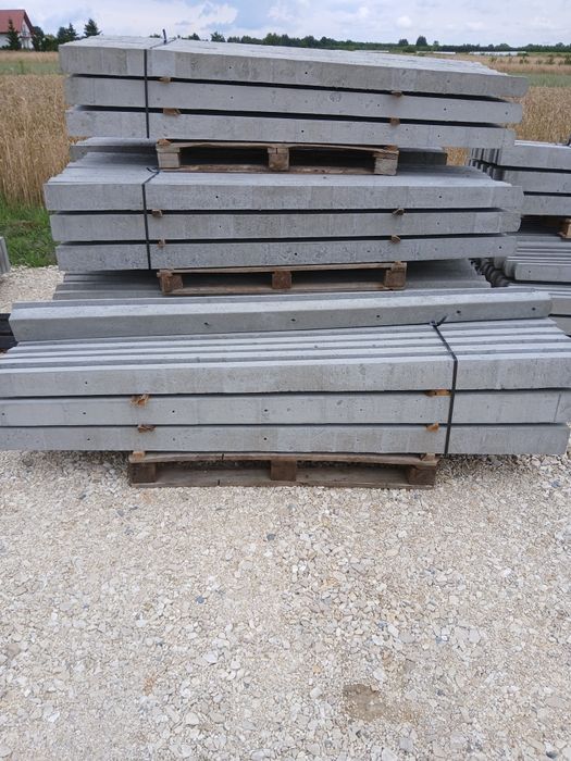 Słupki betonowe do siatki, siatki plecione, leśne