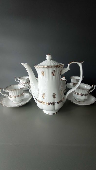 Serwis kawowy z porcelany Chodzież
