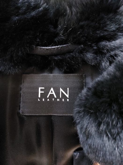 Kamizelka damska czarna ( futro naturalne- królik)