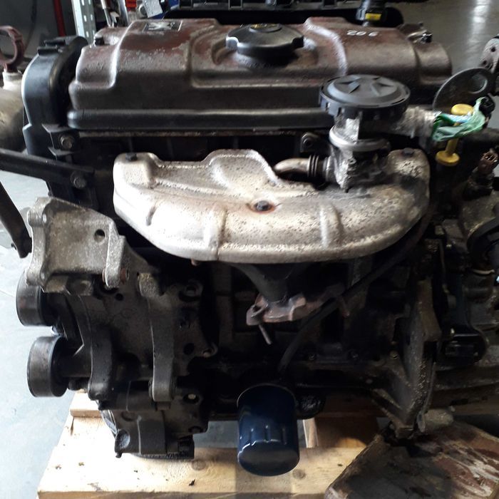 Motor Peugeot Citroen KFX e caixa de velocidades 1.4 gasolina