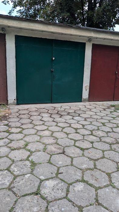 Garaż do wynajecia obok Sky Atal (Rezerwacja) - Więcej