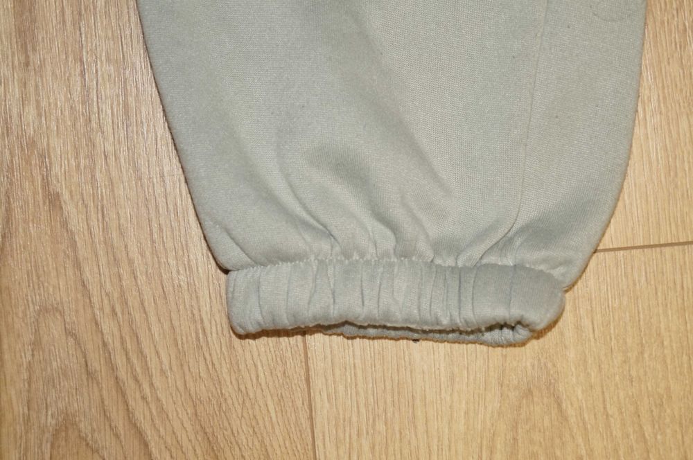 Спортивні штани на флісі джогери Shein. розмір M