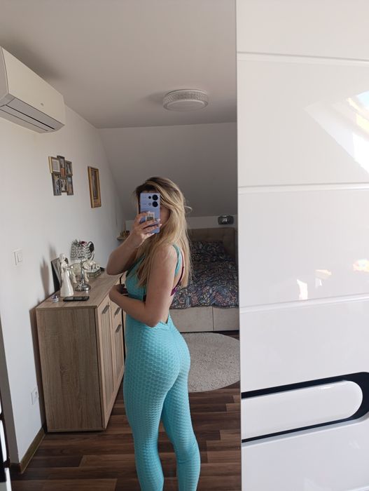 Kombinezon sexy wycięcie dekolt kobiecy XS s modny długi