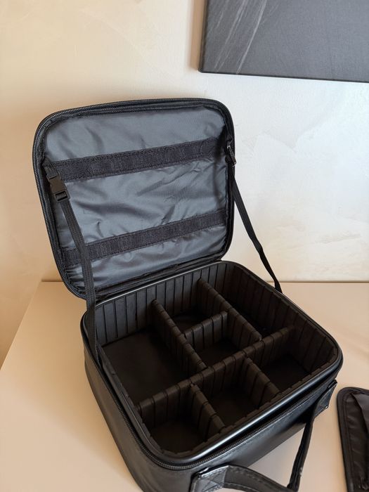 Косметичка з дзеркалом яке світиться