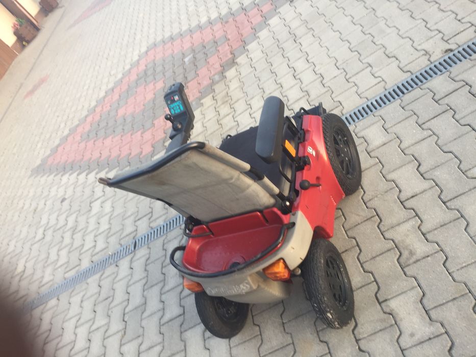 Wózek inwalidzki elkryczny