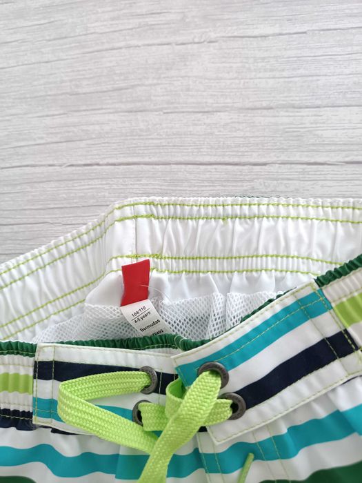 Calções de praia NOVOS 4/5 anos