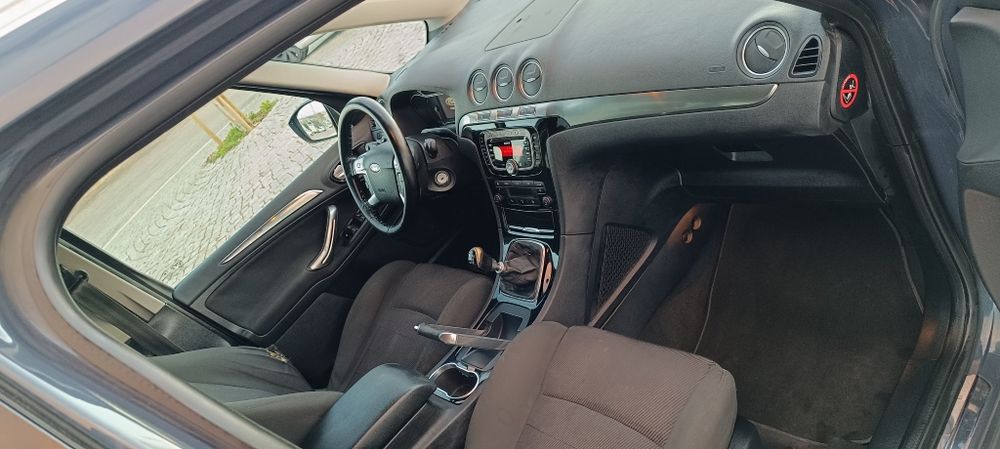 Ford Galaxy 2.0 140cv ano 2013