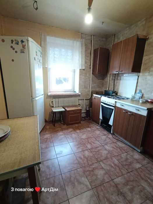 Продам 2-ну квартиру лівий берег 5 мікрорайон