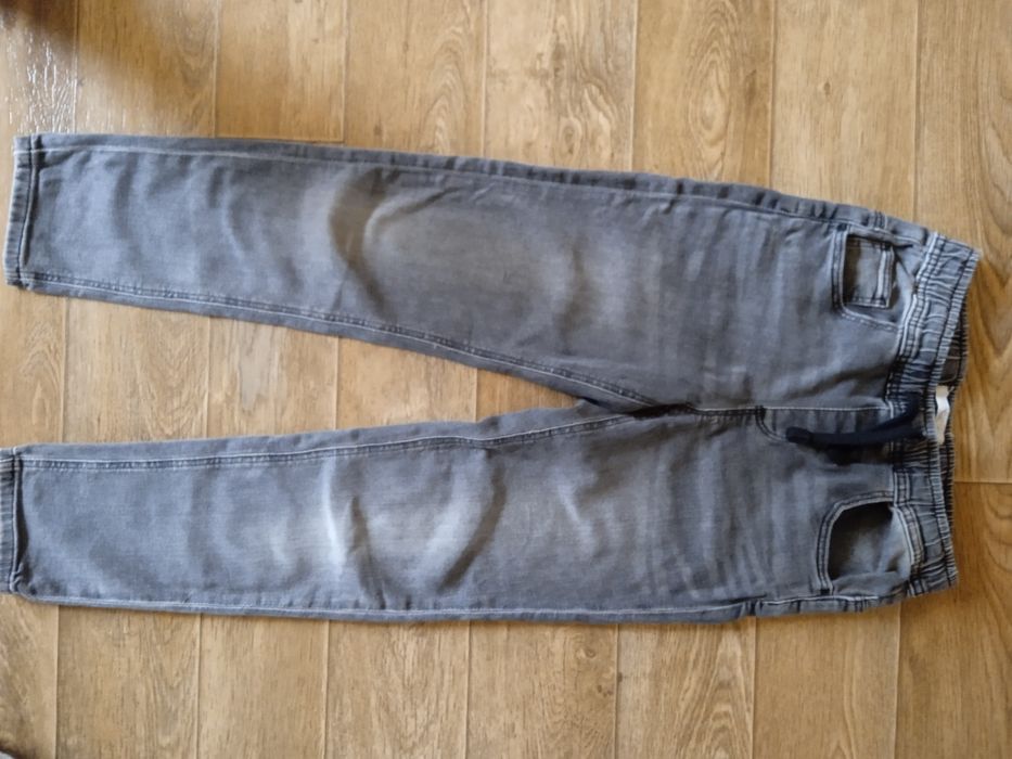 Jeansy 146 Reserved