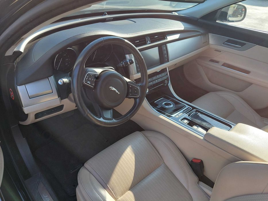 Jaguar XF 2.0D  2015 Salvado/ Avaria Motor