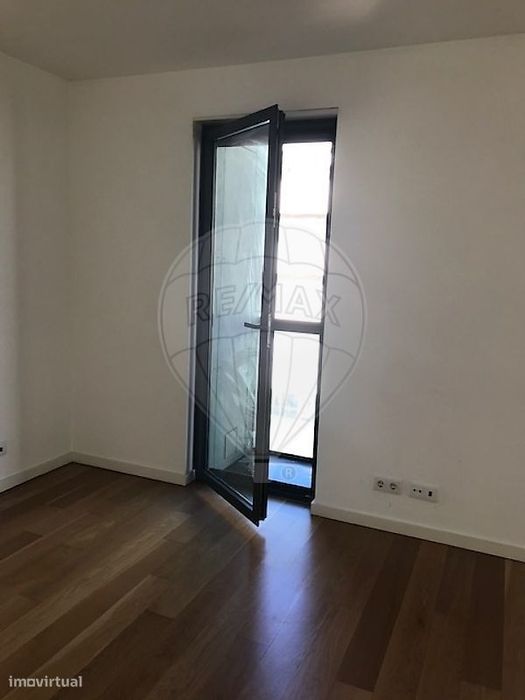 Apartamento T1 para arrendamento