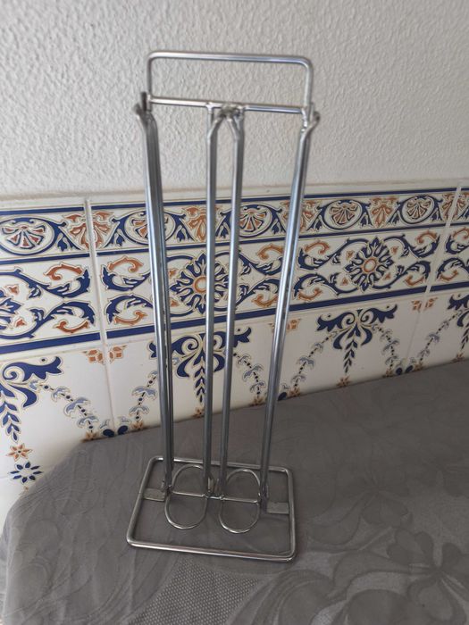 Máquina Krups Nespresso & suporte cápsulas