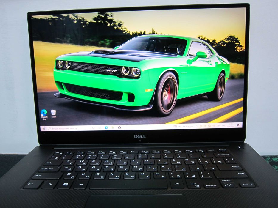 Dell Precision 5520/Intel Core I7 6820Hq 3.60 GHz/ram 16/15.6" IPS 1920 x 1080 Sharp/SSD 512