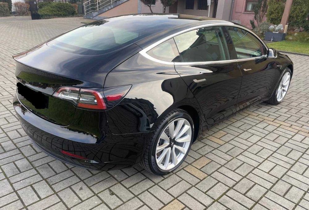 Tesla 2019р Long Range Dual Motor
