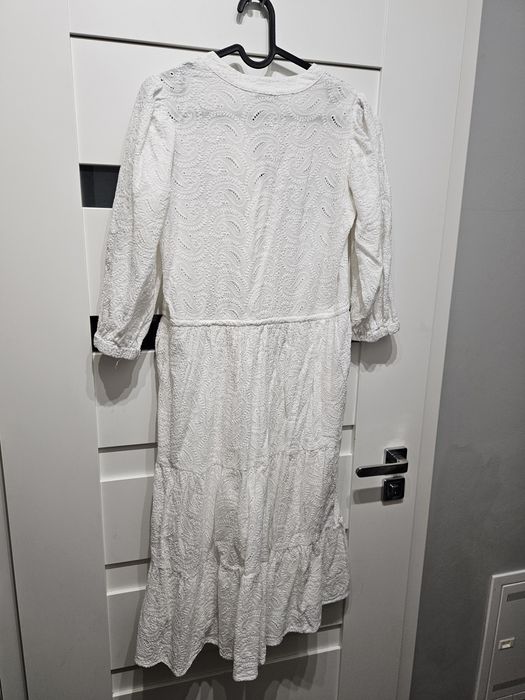 Midi biała sukienka koronkowa Reserved rozmiar 40