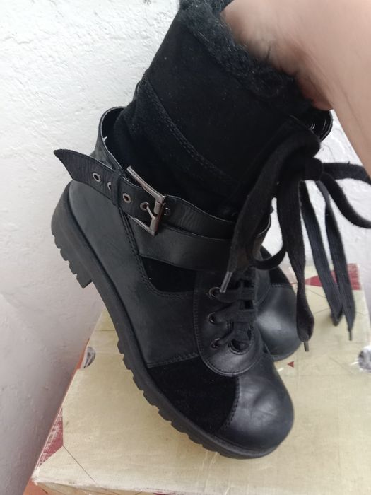 Продаю! Ботинки женские кожаные.