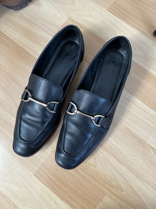 Skórzane lordsy Zara