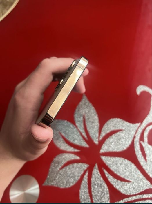 Продам Iphone 13 pro