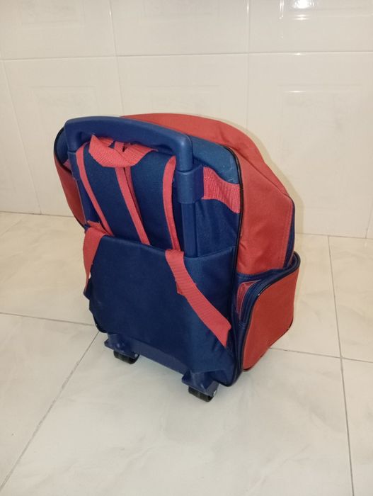 Mochila escolar com troley do Faísca
