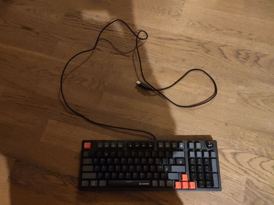 Продам Mechanical Keyboard MK120