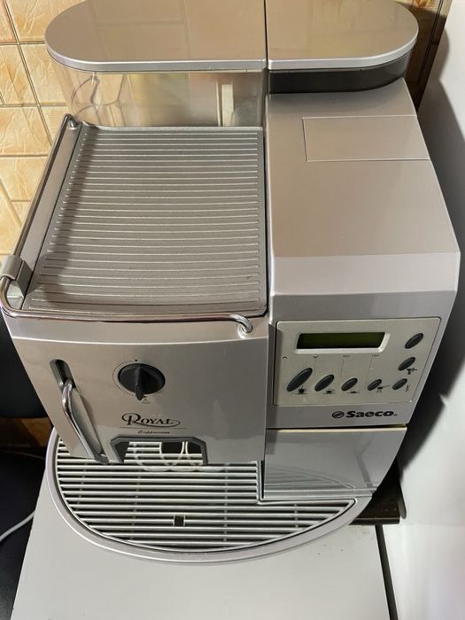 Кавомашина Saeco Royal