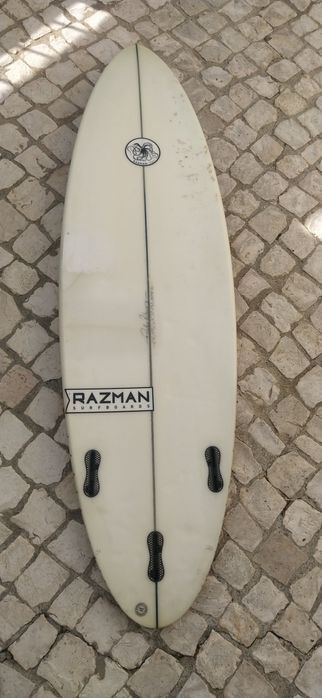 Pranchas de surf JS e Razman