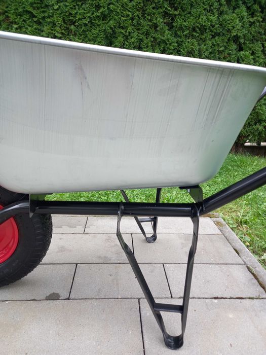 Taczka ogrodowa ocynkowana