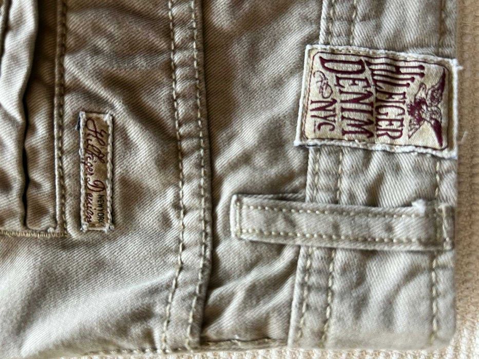 Spodnie jeansy męskie beżowe bawełniane logowane- M/L- Tommy Hilfiger.