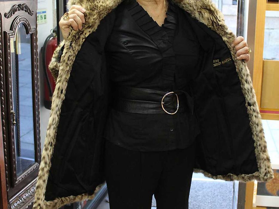 Casaco em pele genuína de gato selvagem