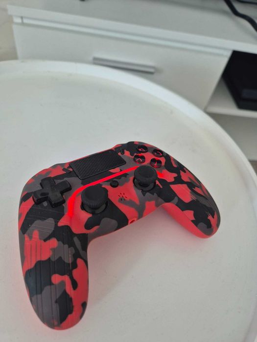 Konsola PS4 1tb + kontroler + pełne okablowanie