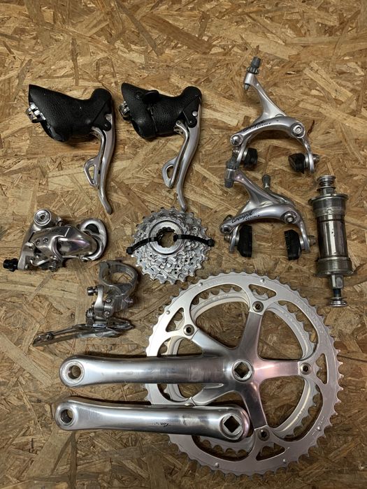 Grupa szosowa Campagnolo Veloce 9s z kołami szosa retro