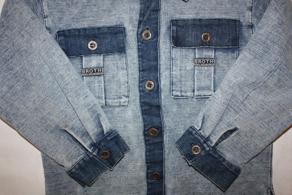 Рубашка дждинсовая (школа,повседн.)мальчику р-116/122 отличное состоян