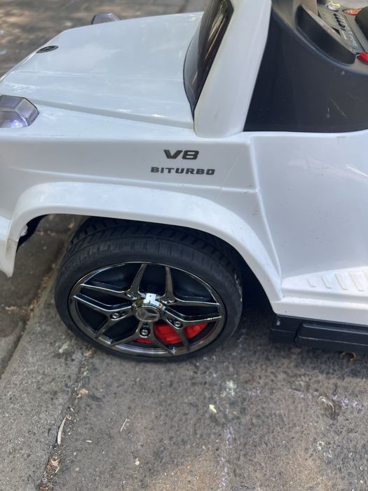 Машинка-каталка-толокар с родительской ручкой 3В1